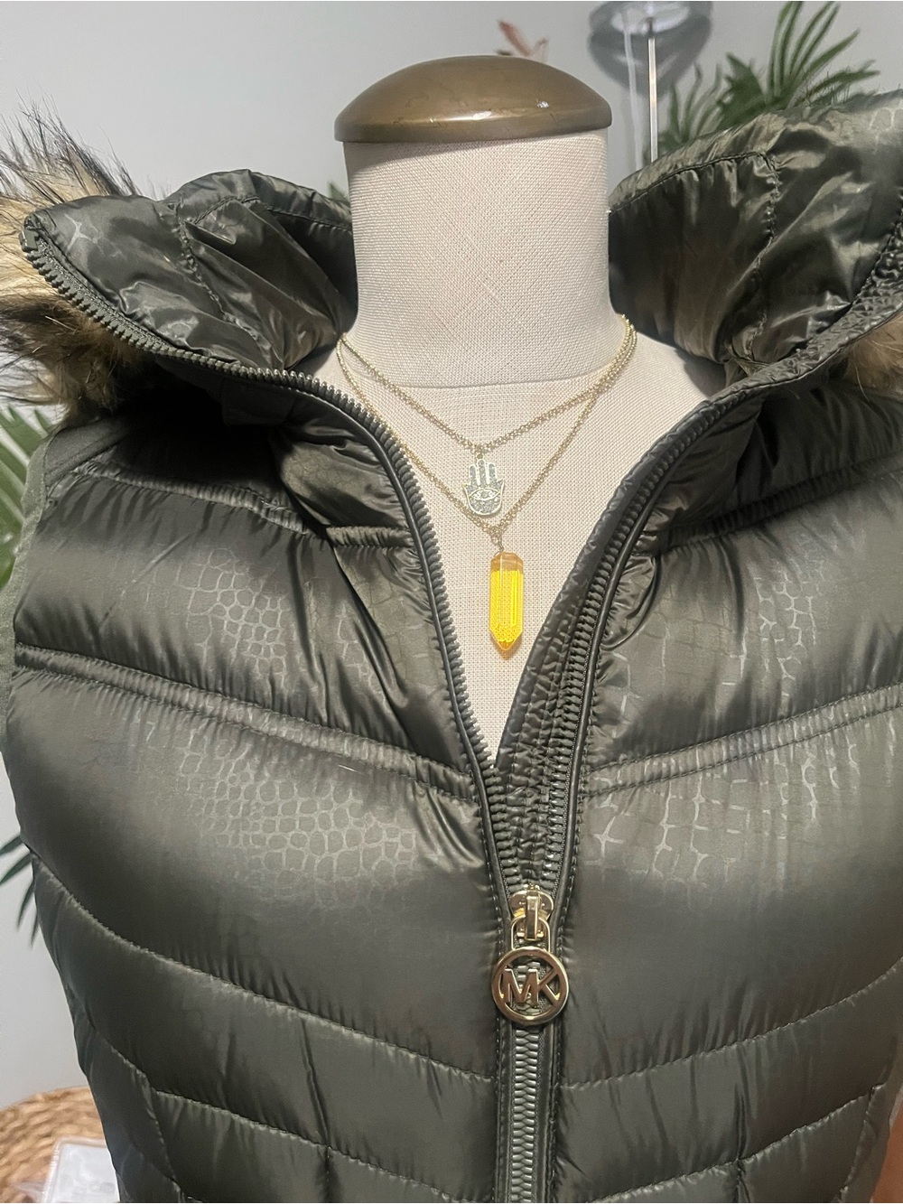 Michael Kors Olive Green Quilted Puffer Vest with Faux Fur Trim Hood - Picture 3 of 8